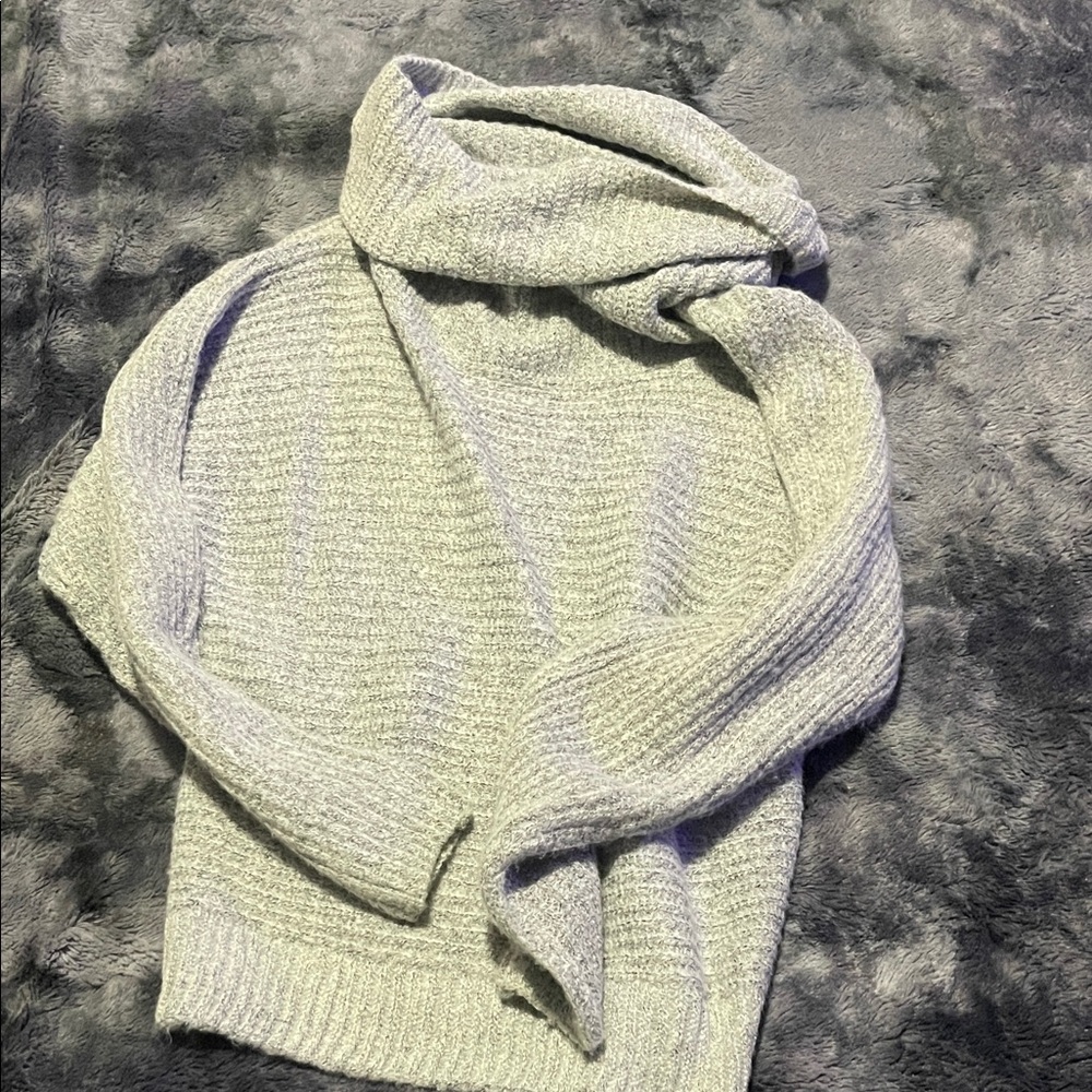 Women's Sweater NWT